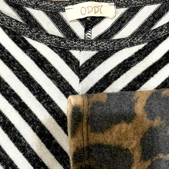 Oddy Multi-Print Sweater - Picture 8 of 12